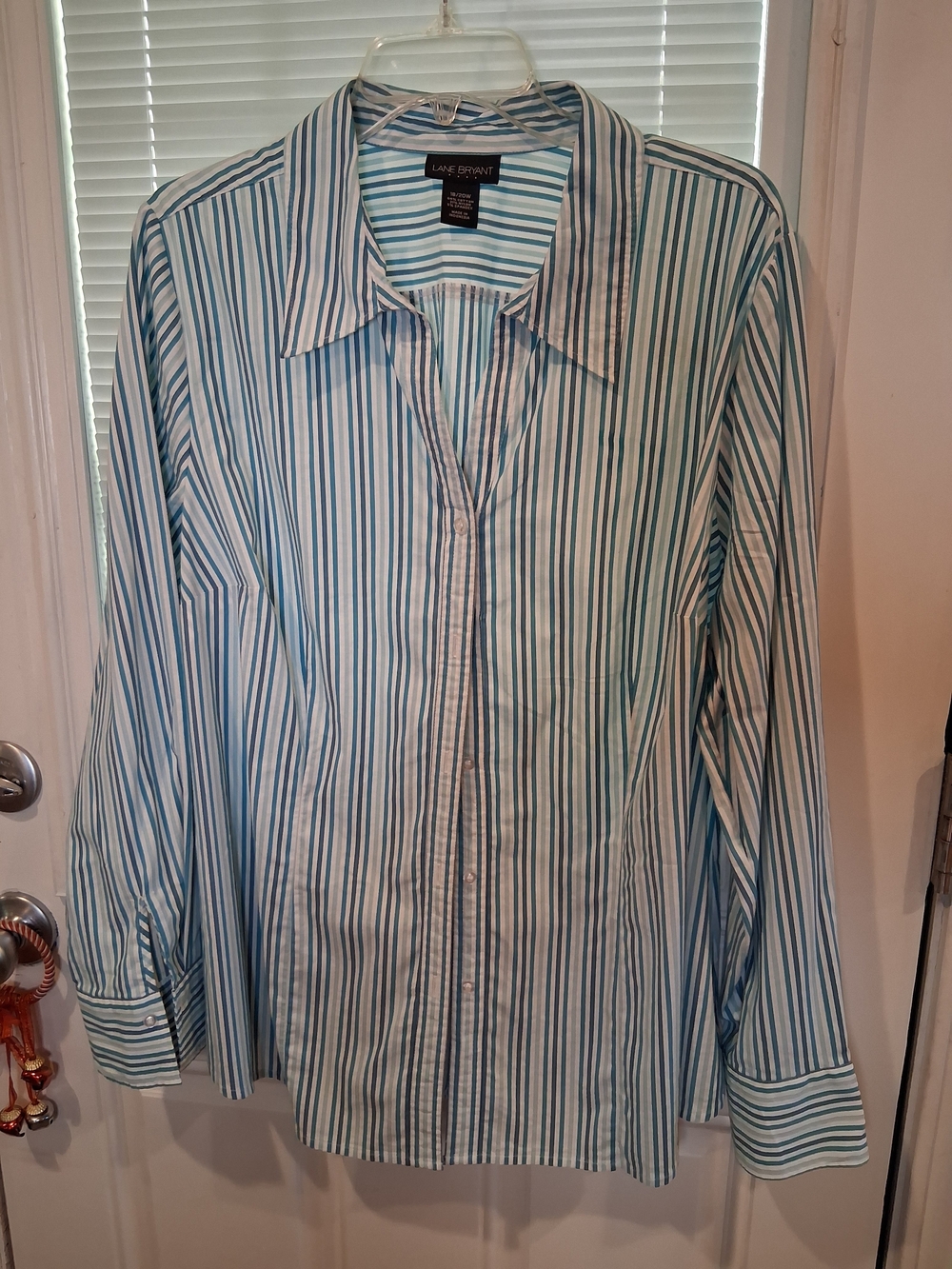 sku021 Lane Bryant Blue & White Striped Button-Up Shirt Size 18/20 Stretch Shirt